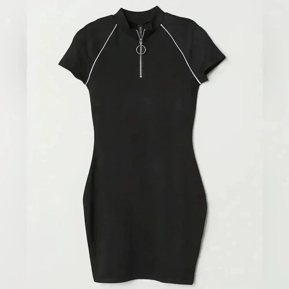 H&M JERSEY DRESS WITH ZIP Black, size Small - Picture 1 of 4